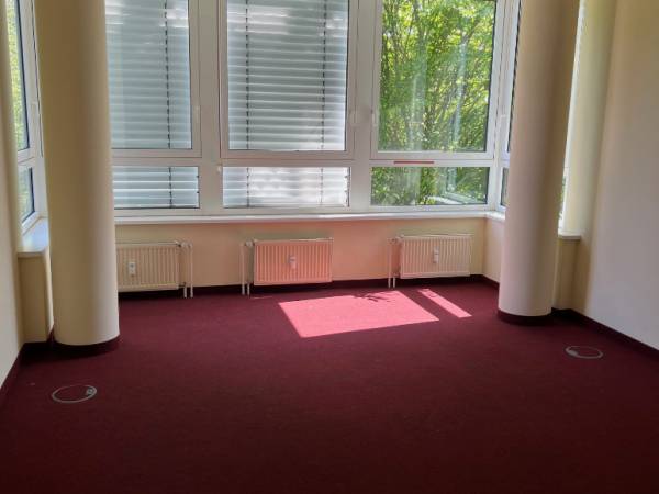 Repräsentative und lichtdurchflutete Büroetage in Hamburg — Bild 1