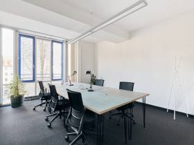 Büro in Coworking Space