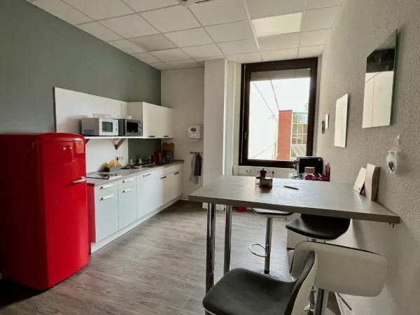 Abschließbares Büro in Köln (Junkersdorf) – Modernes Büro in kreativer Bürogemeinschaft in Köln-Junkersdorf — Bild 6