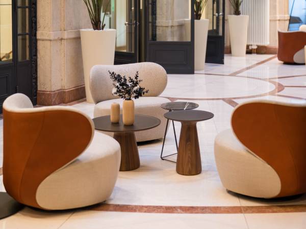 Repräsentative Büros & Coworking in historischer Villa im Finanz-Hub — Bild 3