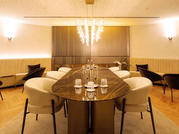 Repräsentative Büros & Coworking in historischer Villa im Finanz-Hub — Bild 6