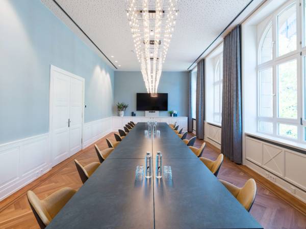Repräsentative Büros & Coworking in historischer Villa im Finanz-Hub — Bild 7