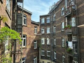 Freie Schreibtische im Büroloft für Startups IT oder Medien