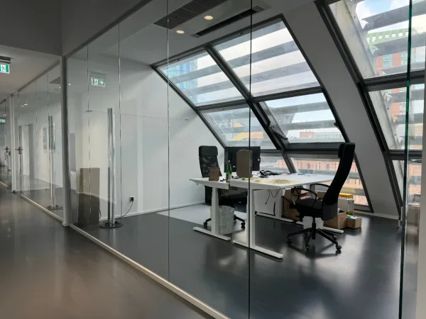 Bürofläche in Düsseldorf (Unterbilk) – Moderne Bürofläche mit Hafenblick im Medien-Hafen Düsseldorf-Unterbilk — Bild 3