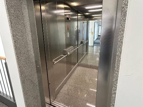 Bürofläche in München (Schwanthalerhöhe) – Helle & flexible Büro-/Studiofläche mit Dachterrasse in — Bild 7
