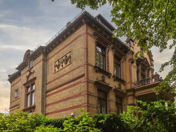 Historische Altbauvilla mit modernen Büros & Coworking in — Bild 2