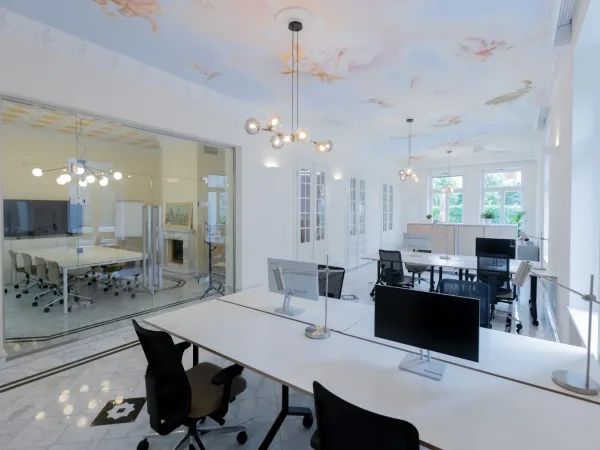 Abschließbares Büro in Wiesbaden (Mitte) – Historische Büroräume & Coworking in Wiesbaden-Mitte — Bild 1