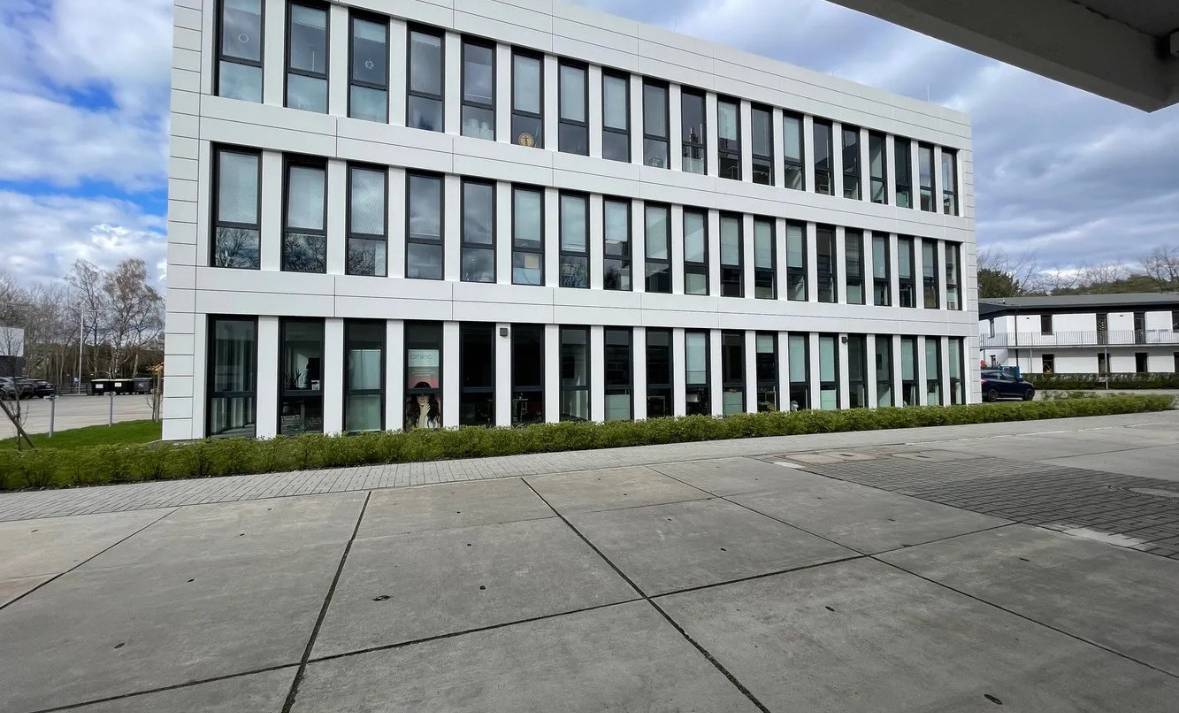 Helle Büroflächen im Neubau in Berlin-Lichtenrade
