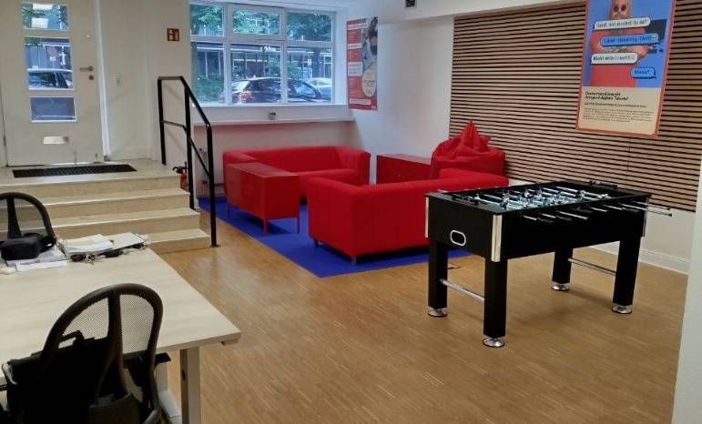 Helle & moderne Bürogemeinschaft im Herzen von Hamburg-Altstadt