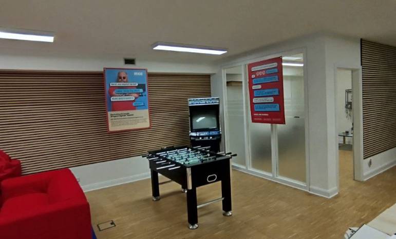 Helle & moderne Bürogemeinschaft im Herzen von Hamburg-Altstadt