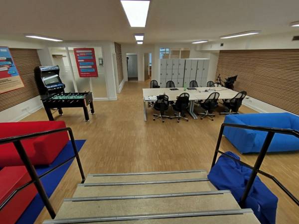 Abschließbares Büro in Hamburg (Altstadt) – Helle & moderne Bürogemeinschaft im Herzen von Hamburg-Altstadt — Bild 2