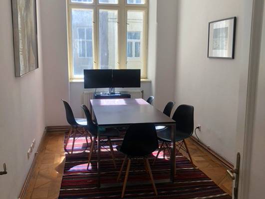 Arbeitsplätze in unserem schönen großen Altbaubüro im 7 Bezirk in Wien — Bild 4