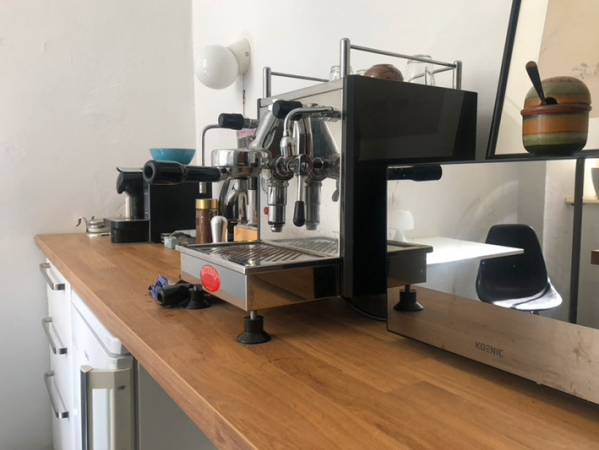 Arbeitsplätze in unserem schönen großen Altbaubüro im 7 Bezirk in Wien — Bild 7