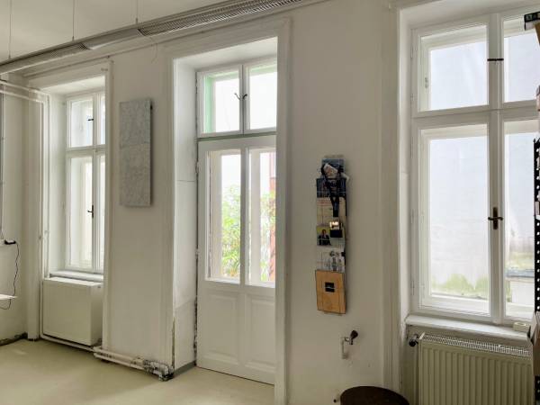 Großzügiger Schreibtischplatz in kreativem Umfeld mitten im 6. Bezirk — Bild 4