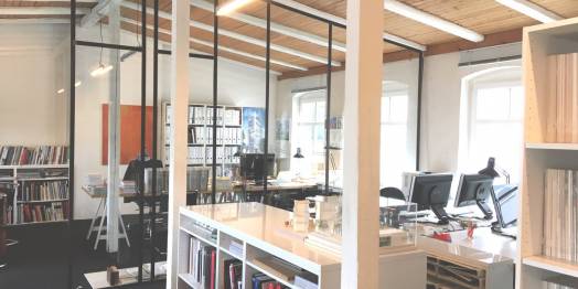 Schreibtischplätze in kreativem freundlichem Büro-Loft in Ottensen