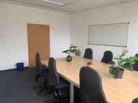 Privatbüro im Shared Office mit WiFi und Küche
