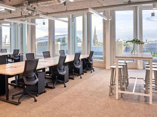 Moderner Coworking Space & Büros in Köln Altstadt-Süd — Bild 1