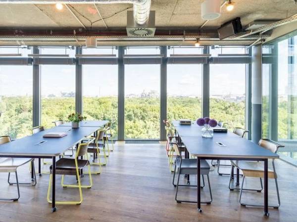Flexible Büroräume & Coworking im kreativen Zentrum von Berlin-Mitte — Bild 1