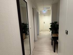 Büroraum mit Blick über Berlin