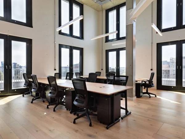 Moderne Büros & Coworking in Berlin-Mitte mit Alexanderplatz-Blick — Bild 1