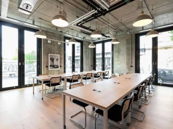 Moderne Büros & Coworking in Berlin-Mitte mit Alexanderplatz-Blick — Bild 2
