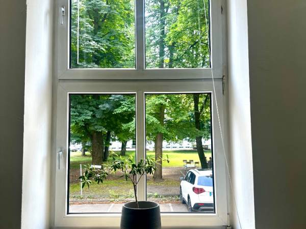 Wunderschönes Erdgeschoss-Büro in Bürogemeinschaft — Bild 3