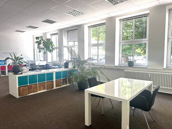 Wunderschönes Erdgeschoss-Büro in Bürogemeinschaft — Bild 4
