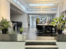 Arbeitsplätze mit Top-Ausstattung &  Zugang zu Meetingräumen