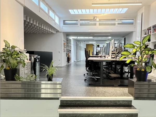 Kreativer Coworking Space & flexible Büros im 60er-Jahre-Stil in Köln — Bild 3