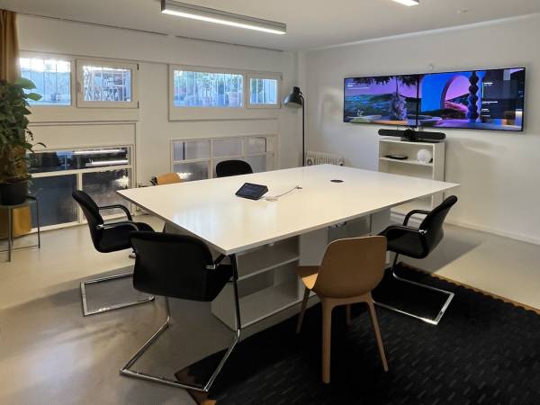 Kreativer Coworking Space & flexible Büros im 60er-Jahre-Stil in Köln — Bild 8