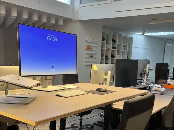 Kreativer Coworking Space & flexible Büros im 60er-Jahre-Stil in Köln — Bild 5