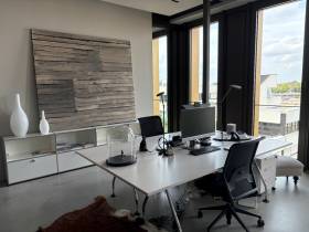 2 super coole Büros über den Dächern von Düsseldorf mit Dachterrasse