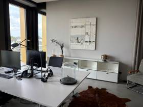 2 super coole Büros über den Dächern von Düsseldorf mit Dachterrasse