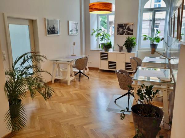 Schicke und inspirierende Bürogemeinschaft in Dresden-Zentrum — Bild 1