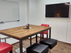 Ideal für 1-4 Personen: Büroraum ca. 27 m²