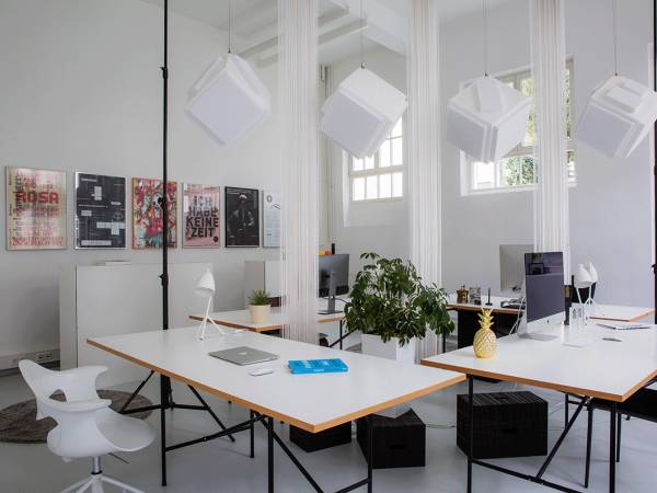 Kreativer Arbeitsplatz im Industrieloft in Stuttgart-West — Bild 1