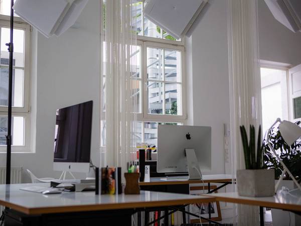 Kreativer Arbeitsplatz im Industrieloft in Stuttgart-West — Bild 3