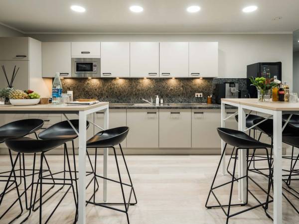 Helle & moderne Büroräume im Bankenviertel Frankfurt Innenstadt — Bild 7