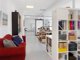 Freies Büro in kreativer Bürogemeinschaft – individuell gestaltbar