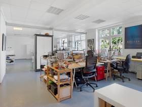 Freies Büro in kreativer Bürogemeinschaft – individuell gestaltbar