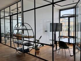 Moderne Bürofläche in zentraler Lage mit Dachterrasse