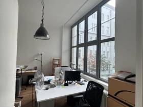 Helle Büroraum in kreativer Agentur in Mitte Prenzlauer Berg