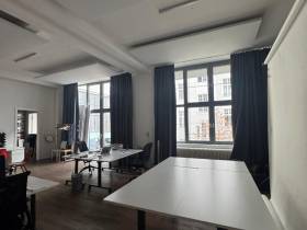 2 helle Büroräume in kreativer Agentur in Mitte/Prenzlauer Berg