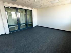 Büroeinheit in exklusivem Bürogebäude