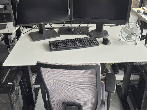 Moderne Bürogemeinschaft mit freundlicher Atmosphäre in — Bild 1