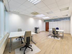 Dein helles Büro mit Blick aufs Zinser-Dreieck