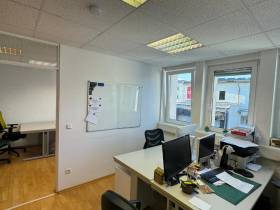 2 möblierte Büroräume (je 12 m²) in Saarbrücken