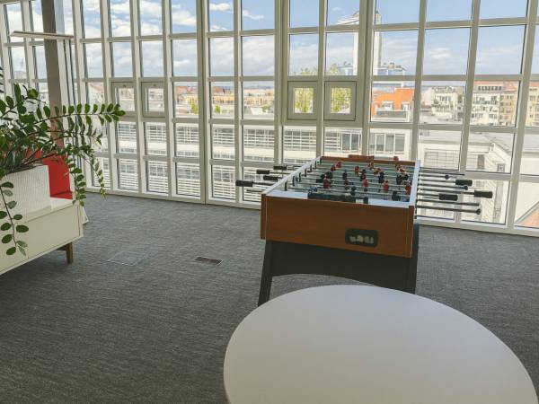 Helle und gut geschnittene Büroflächen in München Maxvorstadt — Bild 2