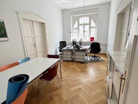 Charmanter Büroraum in Altbau | 20 m² | Möbliert | Ab sofort verfügbar