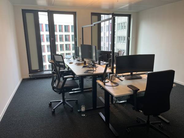 Bürofläche in Hamburg (Neustadt) – Moderne Bürogemeinschaft in Hamburg-Neustadt — Bild 1